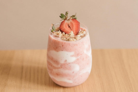 Yoghurt Parfait met FrenzyFruit® Aardbeien en Granola